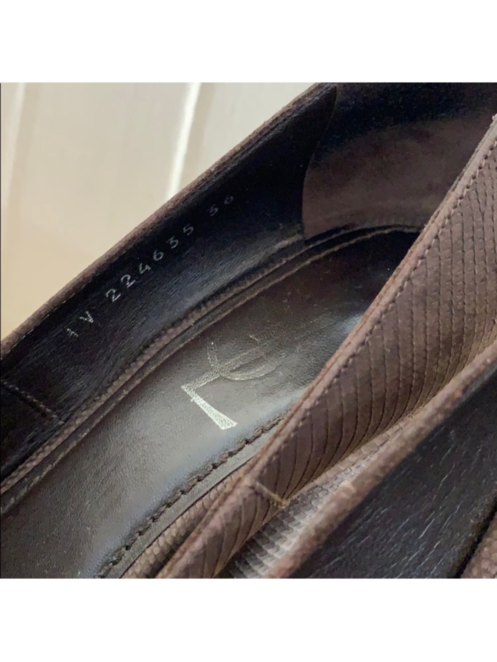 Yves Saint Laurent Round-Toe Platform Pumps Brown - Picture 5 of 7